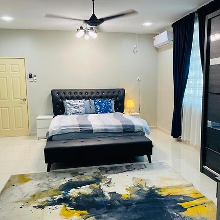 Nazirin Homestay No 27 Tmn Desa Manjung ลุมุต ภายนอก รูปภาพ