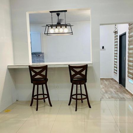 Nazirin Homestay No 27 Tmn Desa Manjung ลุมุต ภายนอก รูปภาพ