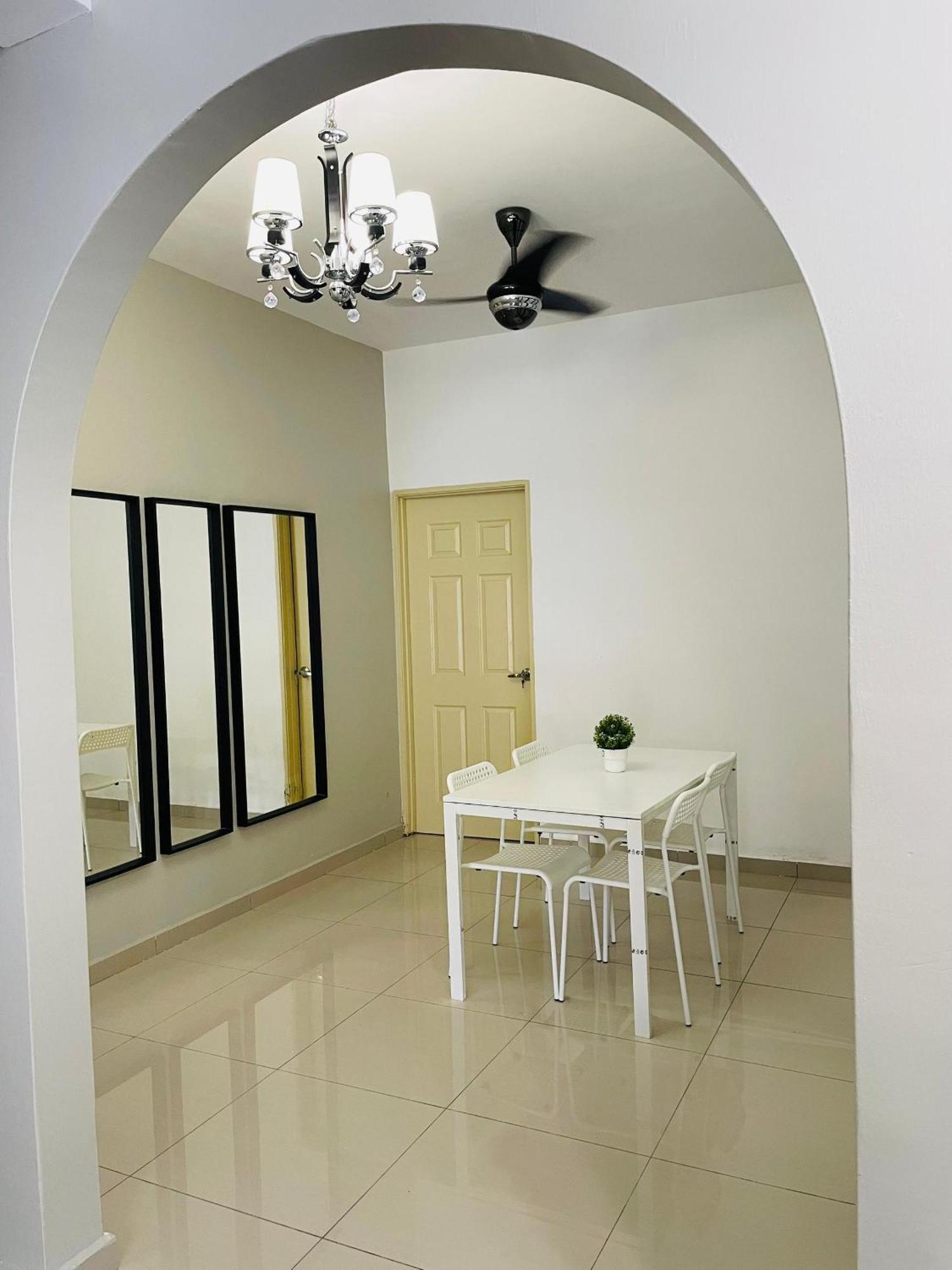 Nazirin Homestay No 27 Tmn Desa Manjung ลุมุต ภายนอก รูปภาพ