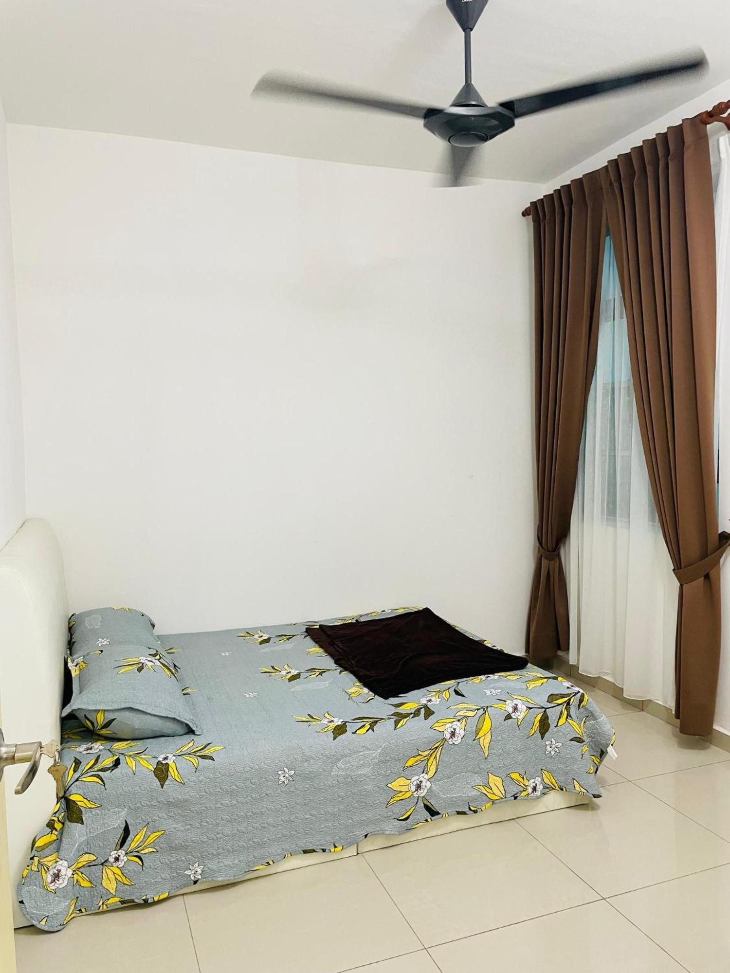 Nazirin Homestay No 27 Tmn Desa Manjung ลุมุต ภายนอก รูปภาพ