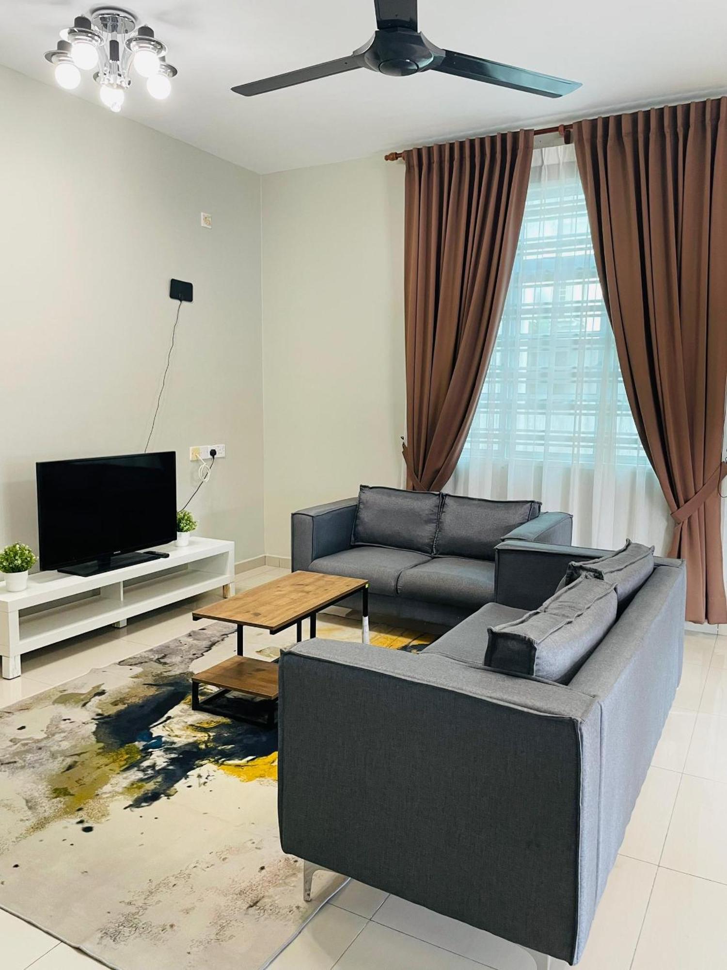 Nazirin Homestay No 27 Tmn Desa Manjung ลุมุต ภายนอก รูปภาพ